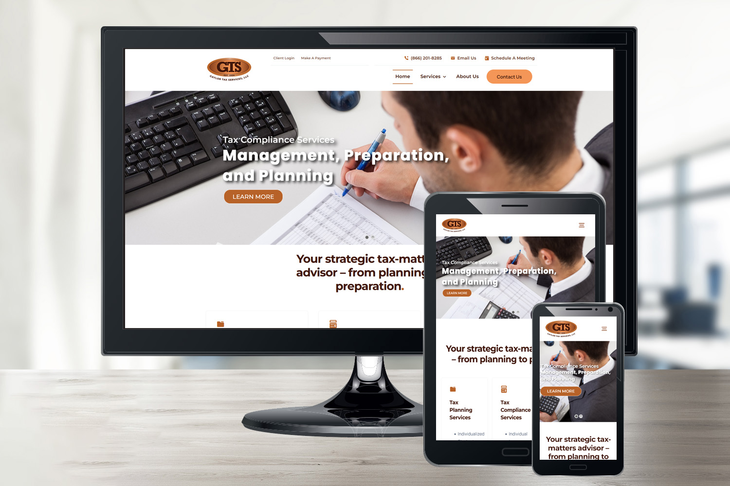 Screenshots showing responsive website design for Phoenix Accountant